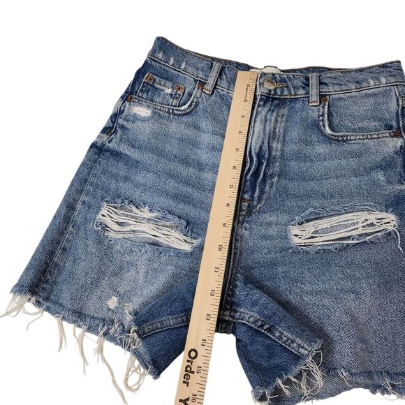 Zara 90s Bermuda Shorts 2 Blue Denim Distressed Boho Bloggers Fave Raw Hem Y2K - Picture 9 of 10
